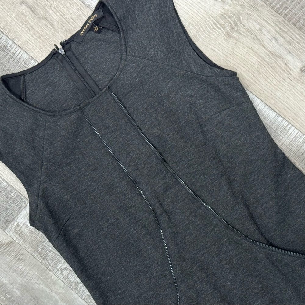 Cynthia Steffe zip detail gray sheath dress ❤️ - Picture 3 of 6